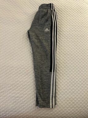 adidas Gray Heather Joggers with Black & White Side Stripes Size 10/12 Big Boys